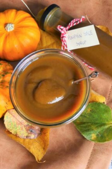 Pumpkin spice latte sirup – hjemmelavet kaffesirup med græskar