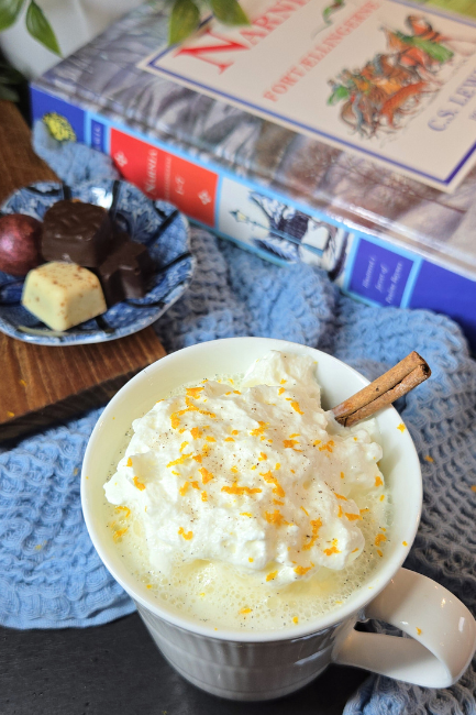 Den Hvide Heks’ flødedrik – varm hvid chokolade fra Narnia