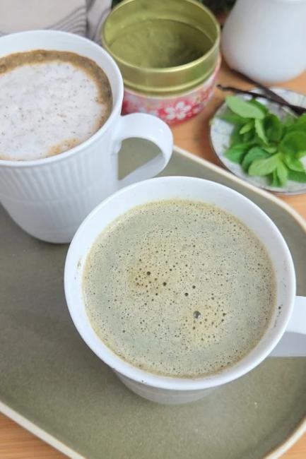 Hjemmelavet matcha latte
