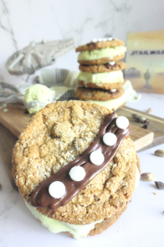 Wookie Cookie is-sandwiches med thala sirene pistacieis